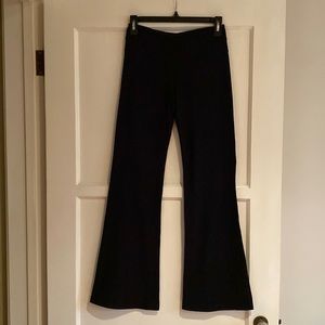 Lululemon bell bottom black work out pant - size 4